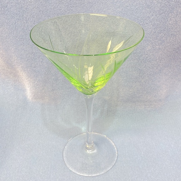 Luminarc Uptown Martini Glasses~Etched w/ Different Designs - Picture 3 of 12